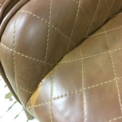  24982  レザー　ダイニングチェア　2脚    ◆大阪市内・東大阪市他 6,000円以上ご購入で無料配達いたします！◆ ※高槻・枚方方面◆西宮・尼崎方面◆生駒方面　それぞれ条件付き無料配送あり！            の画像