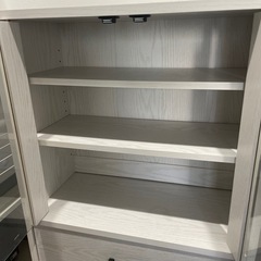 食器棚の画像