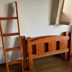 二段ベットの画像