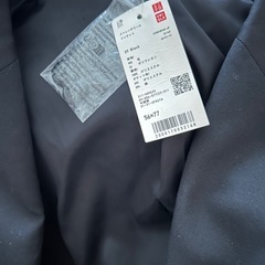 未使用品　ユニクロ　ストレッチウールジャケット　メンズ　98%毛 ブラック Black サイズ56*77の画像