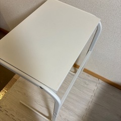 IKEA サイドテーブル ホワイト スチール製の画像