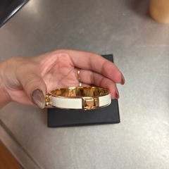 coach ホワイトゴールド バングル　の画像