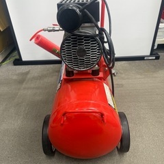 2021年製　KENOH 静音オイルレス　エアーコンプレッサー　KSL-4130　ホース、エアガン新品！の画像