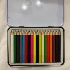 色鉛筆 18色の画像