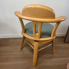 モイスの椅子
の画像