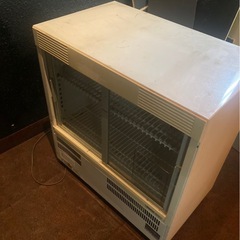 SANYO業務用冷蔵庫の画像