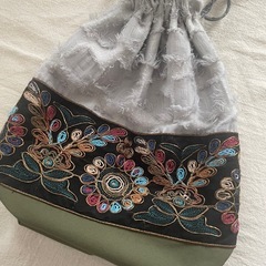 ★美品★ハンドメイド作品★インド刺繍・インド生地巾着袋の画像