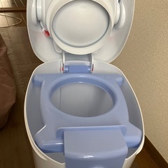 おむつゴミ箱の画像