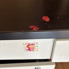 引き出し付きデスクの画像