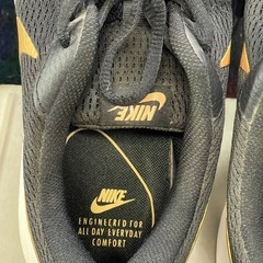 Nike ブラック/ゴールド スニーカー NIKE シューズ ブラック ナイキ スニーカーの画像