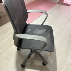 オフィスチェアの画像