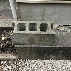 あげます。木材、ブロック、照明器具　の画像