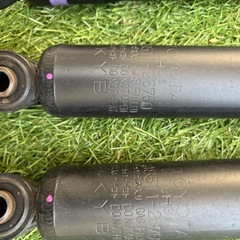 ハイエース200系 純正ショック 1台分セットの画像