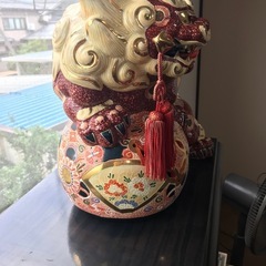 九谷焼 八幡窯 須栄義 刀咥 玉乗り獅子 高さ34cmの画像