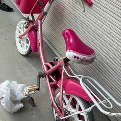 子供用　自転車　補助輪あり　パンクしてます✳︎現状渡しの画像