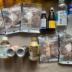 飲料品、スコーン、バラ(60円,20円)売りも可、お茶、スポーツドリンク、栄養ドリンク、炭酸水、コーヒー等、賞味期限内。の画像