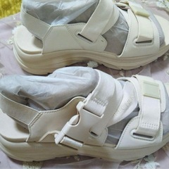 ★定価9,790円（税込）★ 『試し履きのみ』 SKECHERS スケッチャーズ サンダル 軽 量疲れにくい サンダルの画像