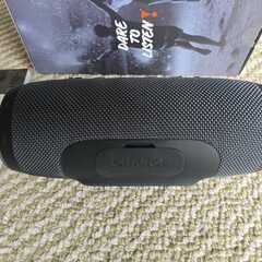 JBL CHARGE ESSENTIAL Bluetooth スピーカーの画像