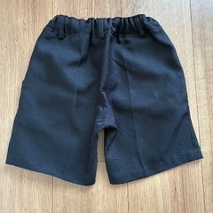 100円。男の子ハーフパンツ　90cmの画像