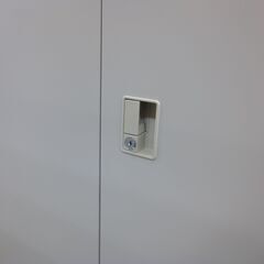 スチールキャビネット　カギ2個付きの画像