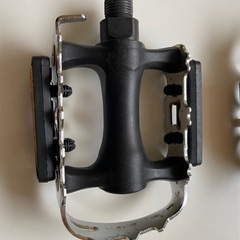 自転車　ペダルの画像