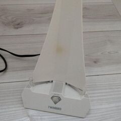 ツインバード　デスクライトの画像