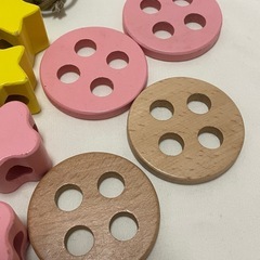 つみき　ひも通し　知育玩具　木のおもちゃの画像