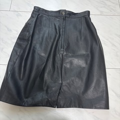 レザースカートの画像