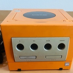 ゲームキューブ(本体・コード付き)の画像