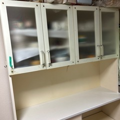 食器棚の画像