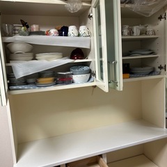 食器棚の画像