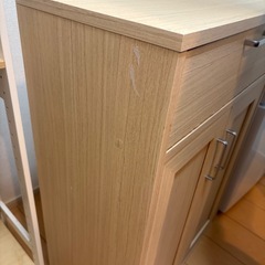 食器棚の画像