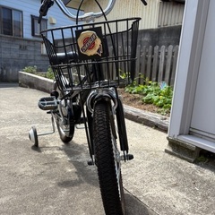 子供用　自転車　補助輪付きの画像