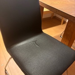 ダイニングテーブルの画像