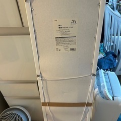 壁掛けミラーの画像