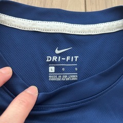 [決まりました] 　NIKE キッズシャツ　Ｌの画像