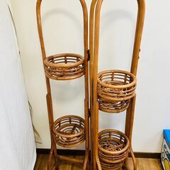 ★取りに来てくれる方限定★ ラタン製プランタースタンドの画像