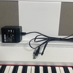 【電子ピアノ】YAMAHA piaggero NP-12 ホワイトの画像