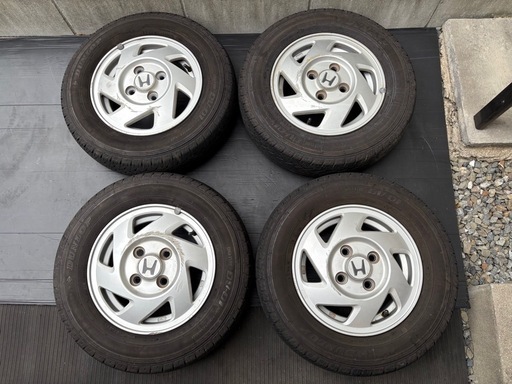 軽バン軽トラ ホンダ純正 23年DUNLOP 145R12 6PR ４本　⭐️ 軽バン軽トラ ホンダ純正 23年DUNLOP 145R12 6PR 4本 ⭐️