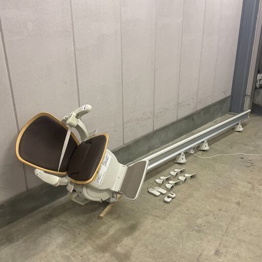 J7Y2300 中央エレベーター工業 階段 昇降機 600ST/SI INTERFACE M/F R Stannah スタナー 介護 用品 車椅子 ステップ イス 福祉 家庭用 ステアリフト 現状