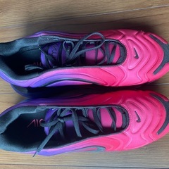 ナイキ720AIR MAXの画像