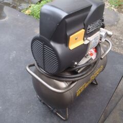 日立　ベビコン　コンプレッサー　100V　オイルフリーの画像