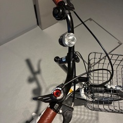 人気 20インチ 折りたたみ 自転車 ACE BUDDYシマノ 6段変速 専用鍵 カゴ付き ミニベロ 新古車の画像