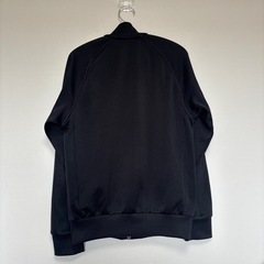 adidas オリジナルス トラックジャケットの画像