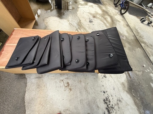 200系ハイエース　ワイド　サンシェードフルセット定価35000円