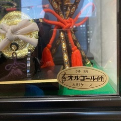 五月人形　兜　ケース飾りの画像