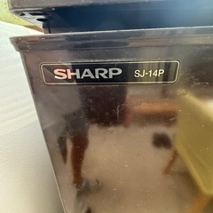 SHARP 冷蔵庫の画像