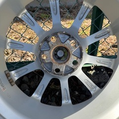 17インチ冬タイヤ4本の画像