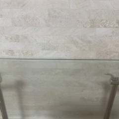 韓国風 カフェ ガラステーブルの画像