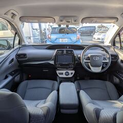 ★ワンオーナー！H28年！プリウス 50「S」禁煙車！低走行4.9万㌔！アルパイン9インチナビ！Bluetooth！LEDライト！Bカメラ！タイヤ溝多い！の画像